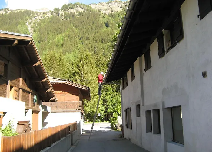 Nouveau Grassonnet Hostel *